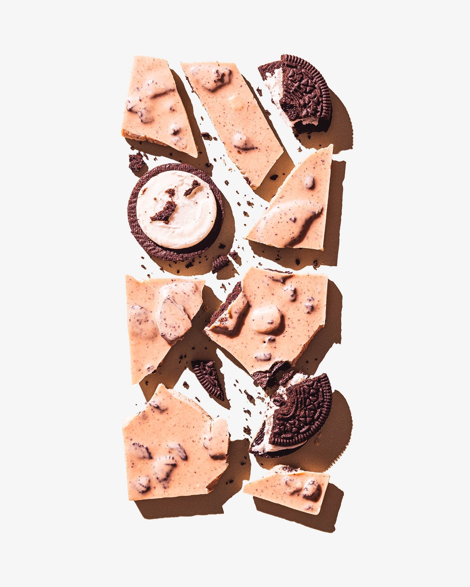 Cookies & Cream Chocolate Bar